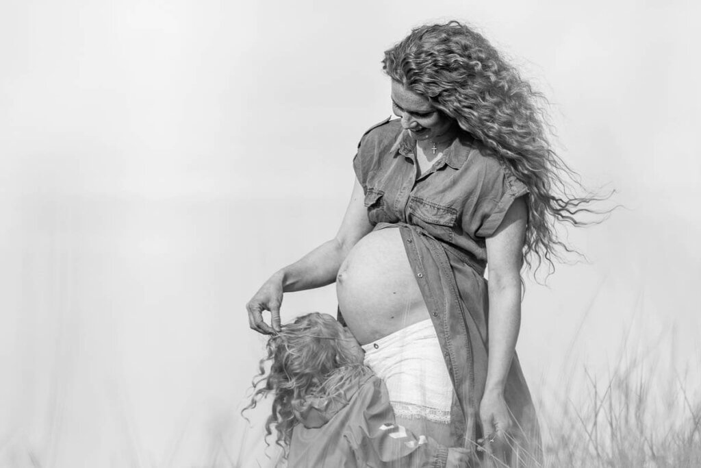 Gravid portræt - mave billede - mor og datter